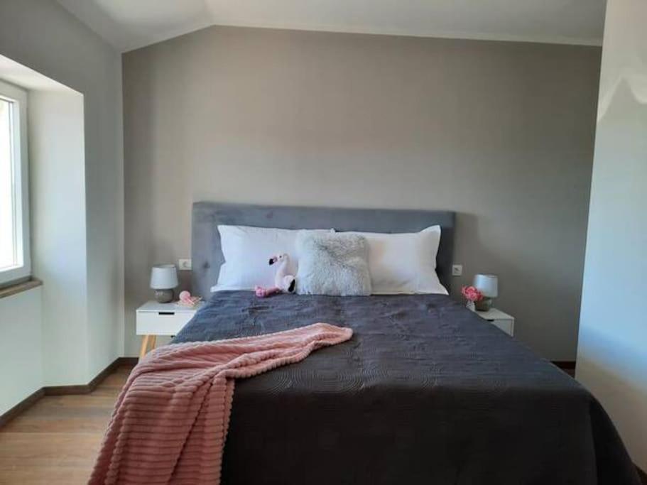 Holiday Home For 8 People, Pool + Sea View Vilanija Exteriör bild