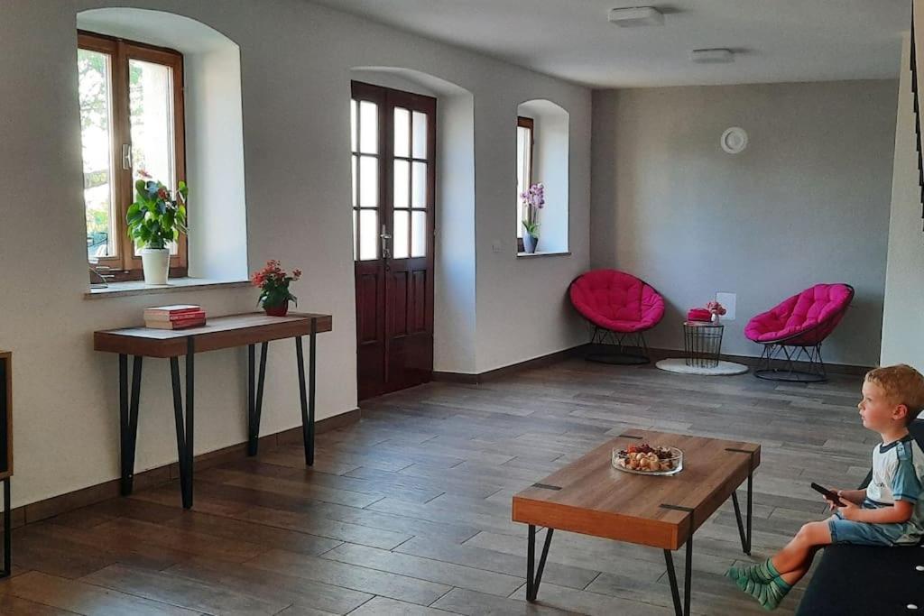 Holiday Home For 8 People, Pool + Sea View Vilanija Exteriör bild
