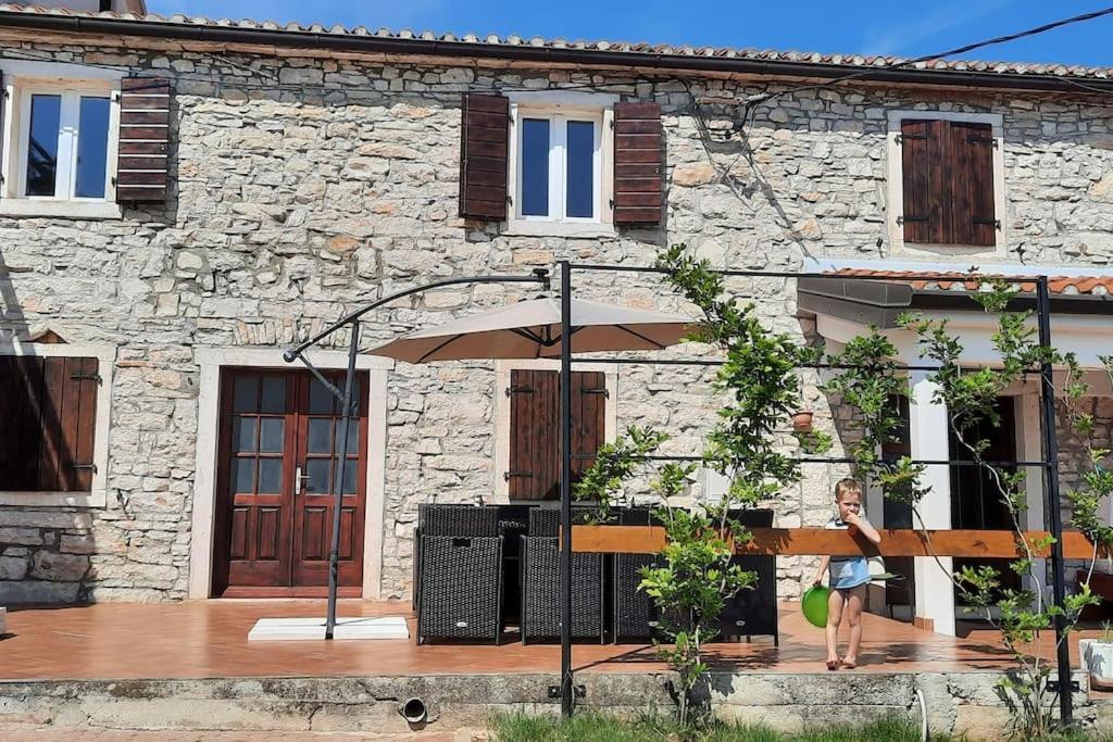 Holiday Home For 8 People, Pool + Sea View Vilanija Exteriör bild