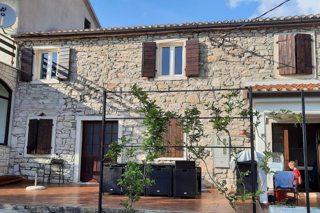 Holiday Home For 8 People, Pool + Sea View Vilanija Exteriör bild