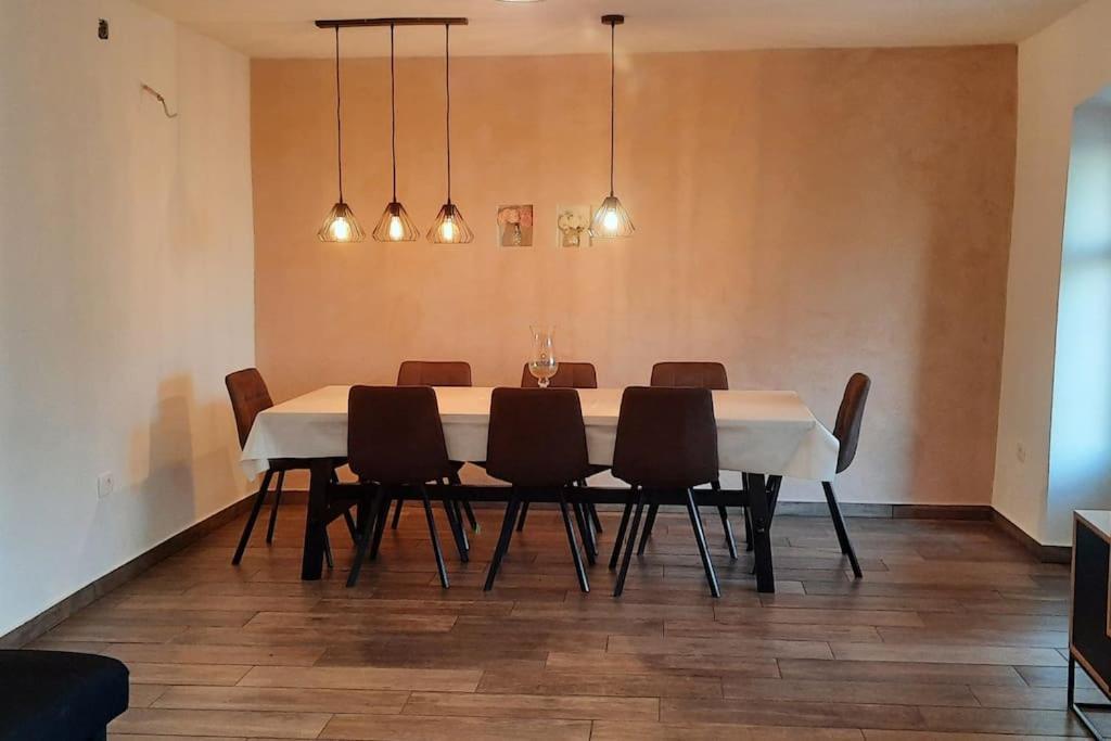 Holiday Home For 8 People, Pool + Sea View Vilanija Exteriör bild