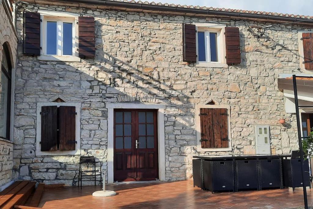 Holiday Home For 8 People, Pool + Sea View Vilanija Exteriör bild