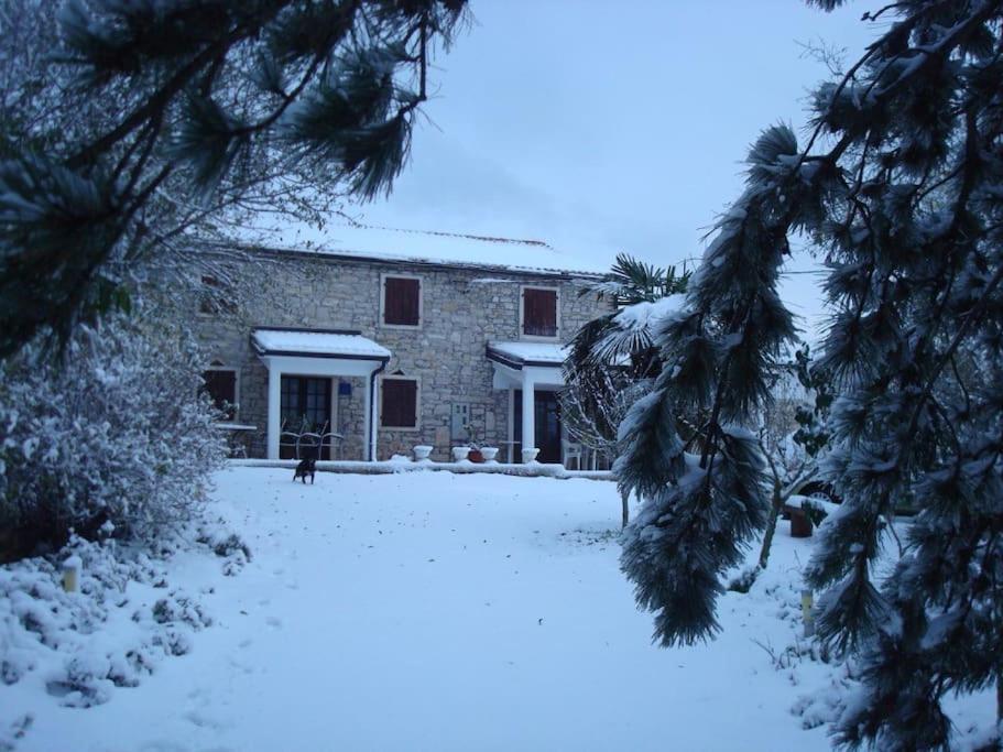 Holiday Home For 8 People, Pool + Sea View Vilanija Exteriör bild
