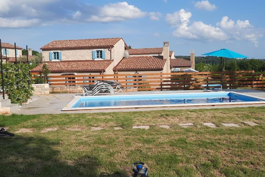 Holiday Home For 8 People, Pool + Sea View Vilanija Exteriör bild